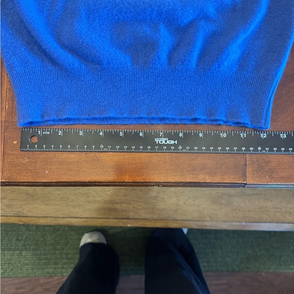 James Pringle Women's Vintage Blue V-Neck Cashmere Sweater - Picture 7 of 7